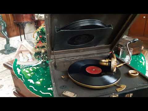 I Saw Mommy Kissing Santa Claus - Jimmy Boyd 1952