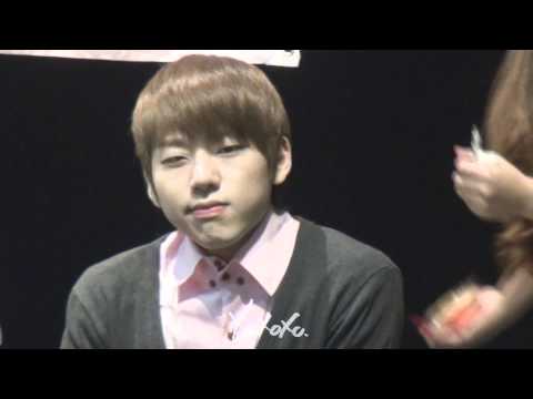 [ZICO] 110917 부산 팬사인회 지코 찡끗 @ZICO92