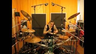 Video Paull Black (CON) Fade in the Darkness Drum playthrough