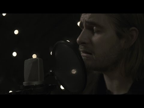 Jógvan & Maria - A Night In May (RACLIP's Carpet Sessions)