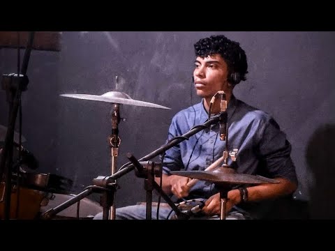 QUANDO A LUZ SE APAGAR | Thárike drummer | drum cover 🥁🎶
