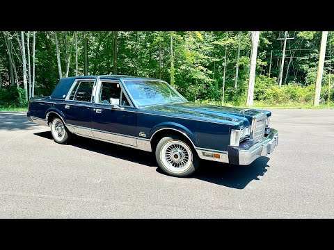 1988 Lincoln Town Car (CC-1859702) for sale in Saugatuck, Michigan