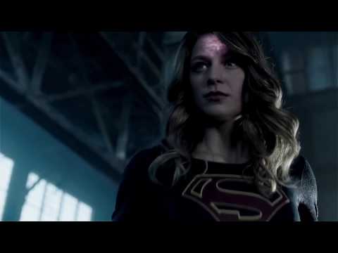 The Flash Vs Supergirl - The Flash 3x08 - Crossover - Fight Scene