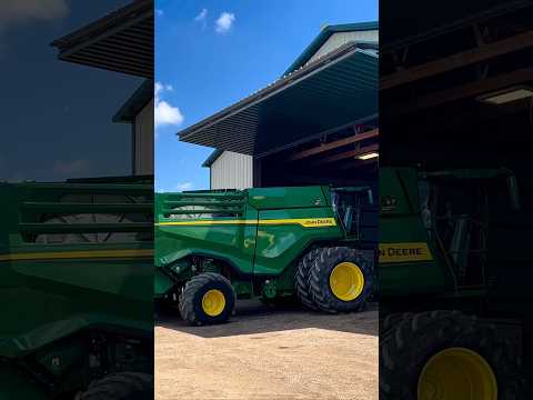 John Deere x9 Combine
