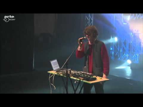 Cosmo Sheldrake - Live in France