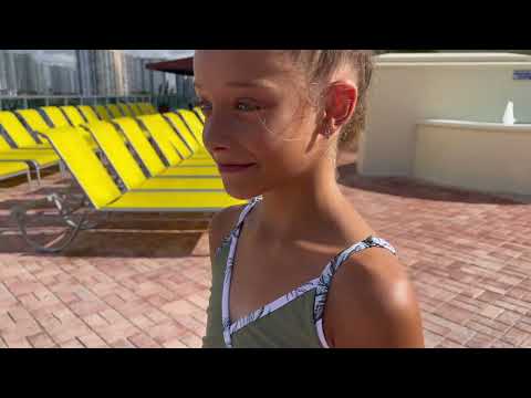 Tropical Vibes! 🌴 Oranchids 3-Piece Girls Swimsuit – Stylish, Comfy & Quick-Dry!