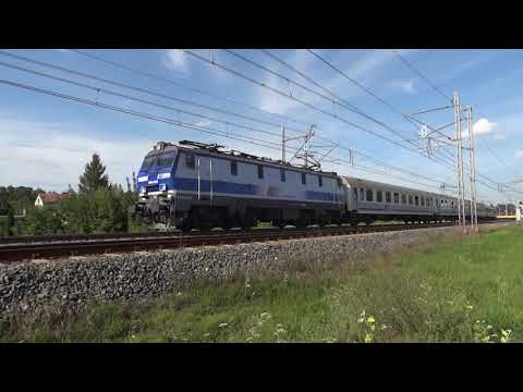 EP09-005 z długim TLK " Wlatuje " na most w Pomiechówku