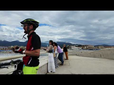 Lido di Camaiore 4K 🌊 Relaxing Walk Along the Beach | Tuscany, Italy