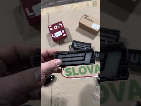 LED Универсальные повторители поворота (диодные "URBAN") также на Нива 4х4 (ВАЗ 21213, 21214, 2131) - фото 1 - id-p2288890247