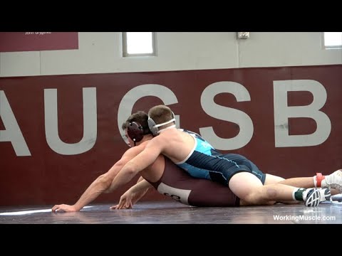 COLLEGE WRESTLERS