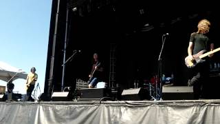 Redd Kross - Stay Away From Downtown (Live at DeLuna Fest 2012)