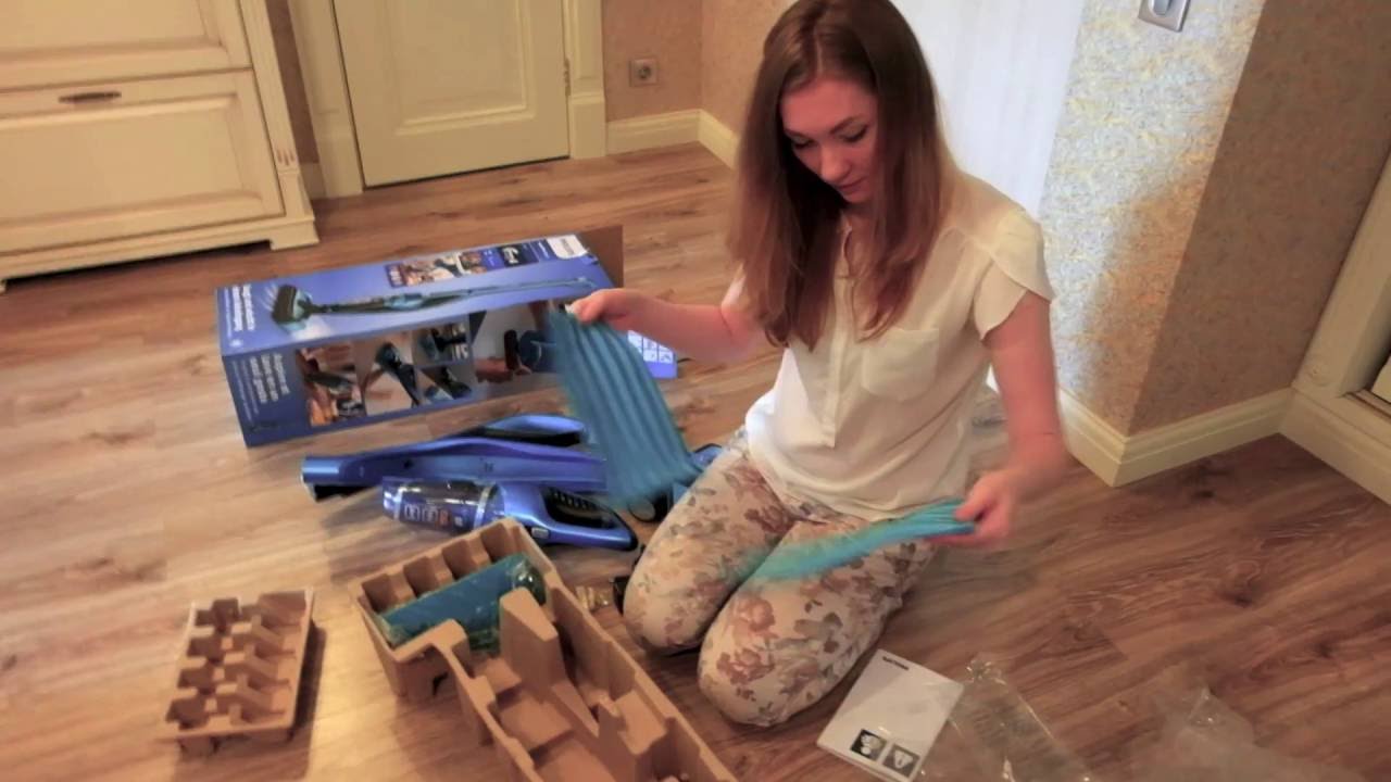 Пылесос моющий Philips PowerPro Aqua FC6404/01 черный/бирюзовый