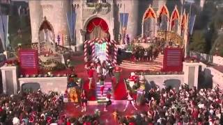 Miley Cyrus performs Santa Claus Is Coming To Town - Disney Channel Parade 2008