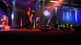 Download lagu Drowning Pool 'One Finger And A Fist' mp3 Download lagu Drowning Pool 'One Finger And A Fist' mp3