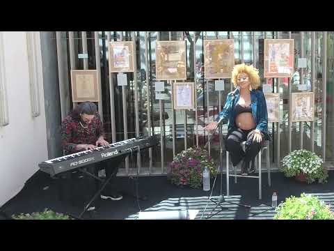 RESUM VERMUT EMPODERA'T XS AMB AHYVIN BRUNO