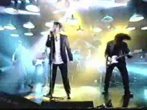 Shane McGowan & The Pogues w/ Johnny Depp - That Woman's Got Me Drinking (TOTP)