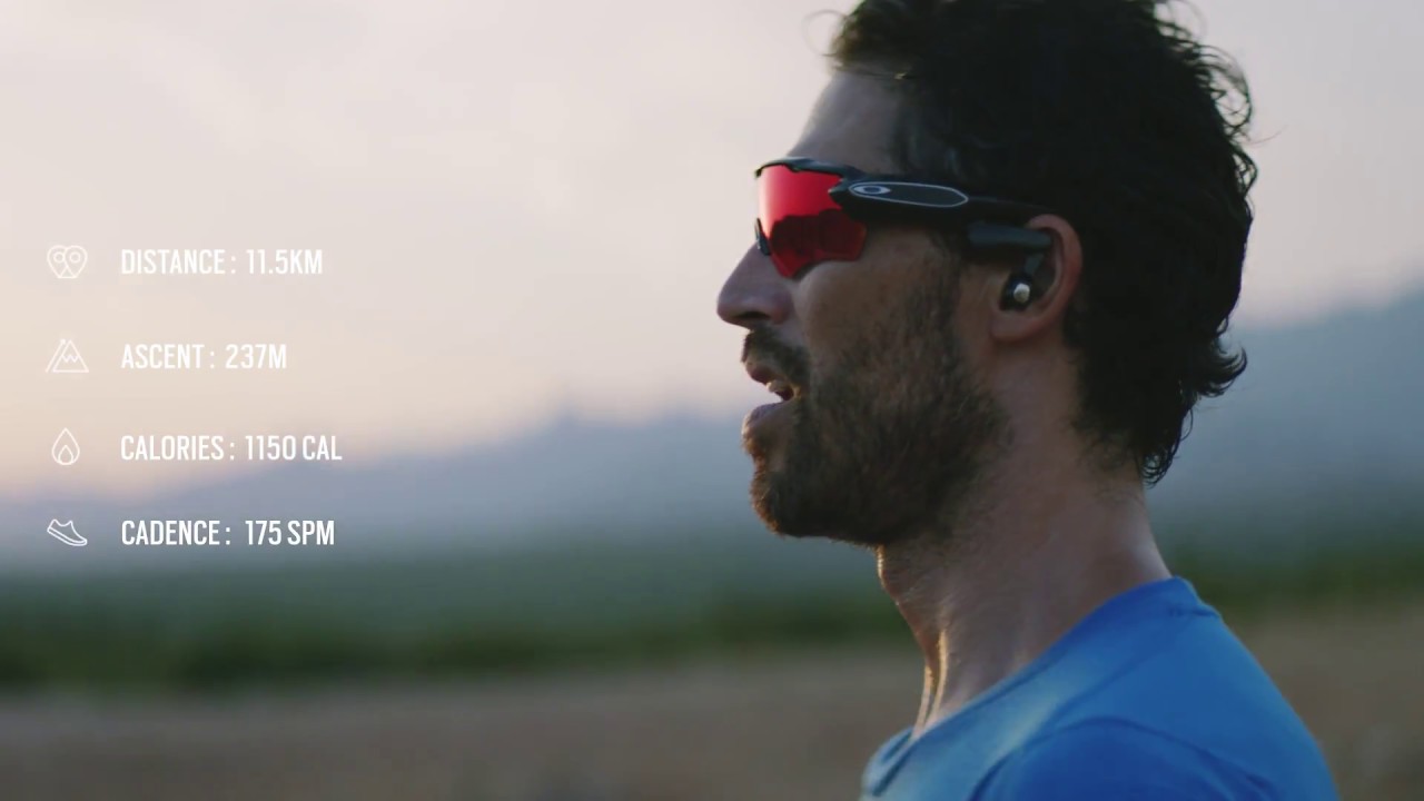 Men's Radar Pace Voice-Activated Coaching Sunglasses // Matte Black video thumbnail