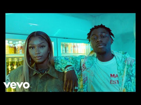 Ronisia - Comme moi (Clip officiel) ft. Tiakola