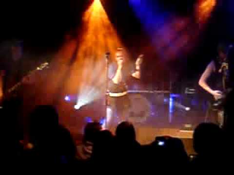 Ewa Farna- Boží mlejny melou live (Bozkov 25.4.2009)