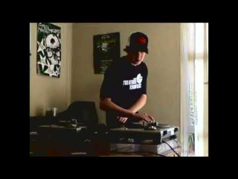 DJ Niffty - Juggle routine (2003)