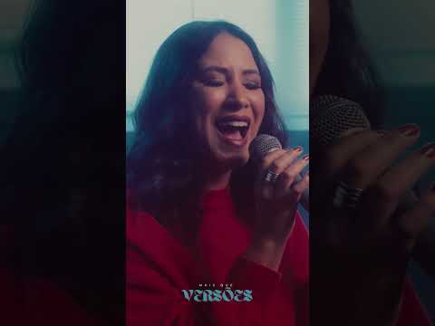 Está no ar! A playlist “Mais que versões” foi inaugurada! “Com tudo o sou” é a 1ª de muitas🙋🏻‍♀️