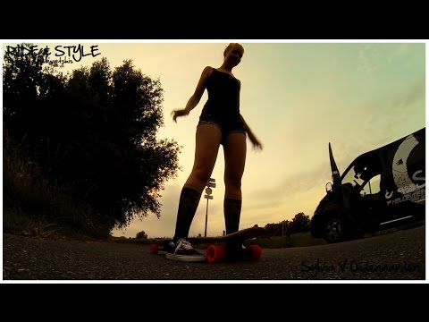 RXS boardshop - Longboard lines Girls with LONGboards -'N- LONGsocks