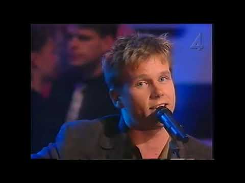 DE ENSAMMAS PROMENAD, ARVINGARNA