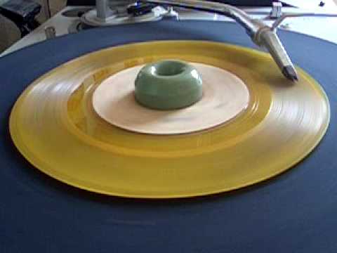 COLOURED SKA 45 JACKIE & DOREEN - THE VOW - JA  STUDIO ONE LABEL