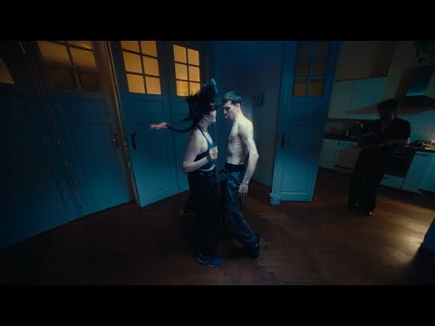 J. Bernardt - Don't Get Me Wrong (Official Video) © J. Bernardt
