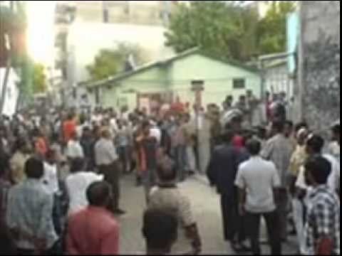 Gaumee minivan Sharaf