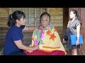 Mrs. Sam suddenly fell ill—Thu went to Huyen's house to drop off work documents.