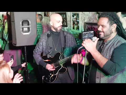 Tarante Groove Machine - Kumana Ye