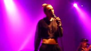 Medina - Junkie live @ Huxleys Neue Welt in Berlin (02.12.13) HD