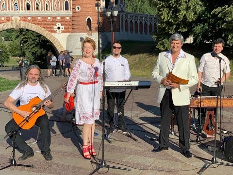 Ольга Варвус  Молдавская  "Ioane" на 1! Olga Varvus - moldavian song "Ioane" in Moscow, 1 TV Russia.