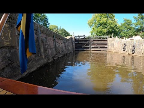 1584 Karl IX Karlstad only Lock ⚓️ We take a Boat ride 🛥🌊 Sluss i stan! Båtbuss | Boat bus ☀️ 4K