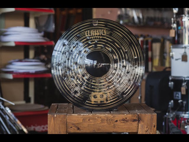 Vídeo relacionado con Meinl Cymbals Classics Custom Dark Plato Crash de 17 pulgadas (43,18cm) Platillos de Batería - Bronce B12, Acabado Oscuro (CC17DAC)