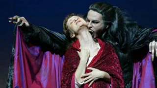 Tanz Der Vampire- Gott Ist Tot (Songtext)