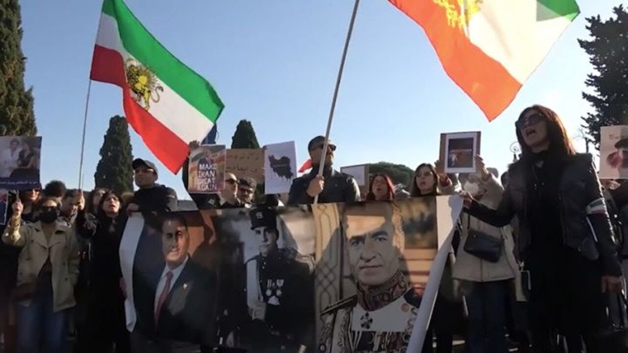 Roma, corteo per il popolo iraniano anti-regime e lo scia'