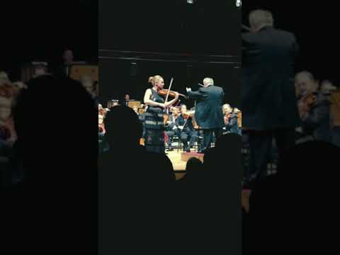 Rebekka Hartmann: Johannes Brahms Violinkonzert in D-Dur Op. 77 – 2. Satz Adagio