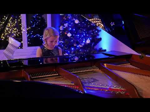 Silent Night (Cicha noc) - Zofia Szuman (piano)