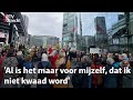 150 moeders zingen bij Utrecht Centraal voor vrede | RTV Utrecht