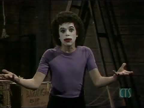 🎼🎸🎹 Leo Sayer The Muppets 🎸🎹♫ The Show Must go on