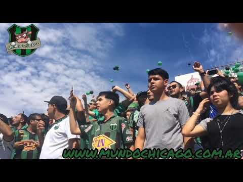 "Recibimiento de Nueva Chicago vs. Almagro" Barra: Los Pibes de Chicago &bull; Club: Nueva Chicago