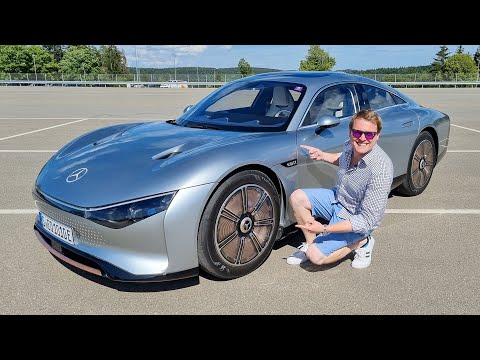 メルセデスのEQXXを人気ユーチューバーが詳細レビューする動画