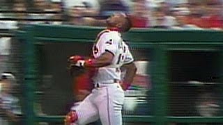 DET@CLE: Sandy makes the catch over the netting