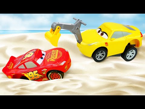 Tolle Spielzeugautos - Lightning McQueen und Cruz in der Wüste - Die magische Pyramide