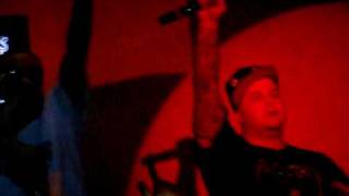 Club Dogo - Briatori & Mi hanno detto che.. (live in Cagliari 2010 allo Zero)