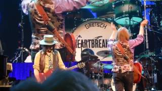 Tom Petty and the Heartbreakers.....Don&#39;t Come Around Here No More.....5/8/17.....Memphis