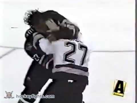 Georges Laraque vs Mike Brown