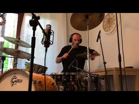 Piotr Pniak recording Sidney Polak album.